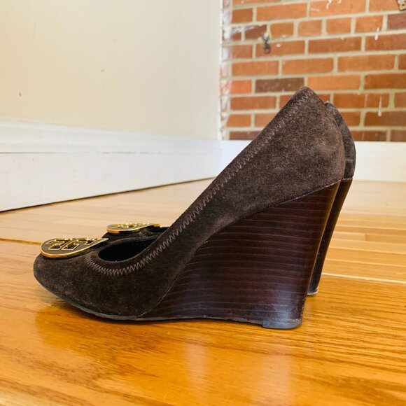 Tory Burch Chelsea Brown Suede Leather Wedge Pumps Size 7.5 M - Picture 5 of 15